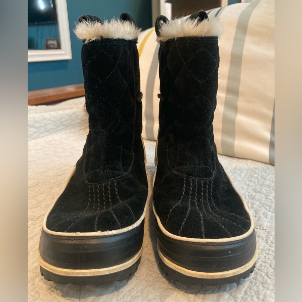 Women's Super Cute & Stylish, Sorel Waterproof, Black, Fur-Lined, Winter Boots
